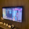 ホテル大山(新宿区/ラブホテル)の写真『108号室　壁掛け液晶テレビ（電源オン時）』by 東京都
