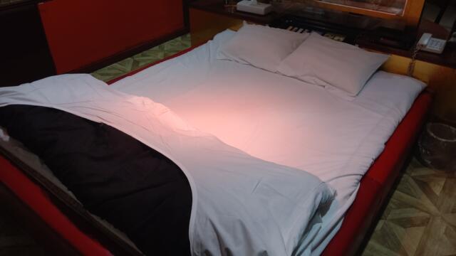 Q&P（キューアンドピー）(大阪市/ラブホテル)の写真『311号室、ベッド』by Sparkle