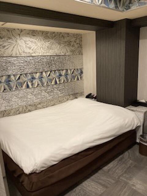 池袋パークサイドホテル(豊島区/ラブホテル)の写真『506号室 ベッドルーム』by yamasada5