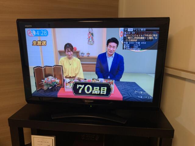 ホテルSILK(渋谷区/ラブホテル)の写真『104号室　液晶テレビ（電源オン時）』by 東京都