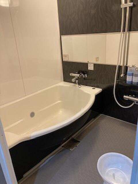 HOTEL EMERALD（エメラルド）(品川区/ラブホテル)の写真『603号室浴室』by yamasada5