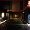 PRIVATESPACE 雅桜(みやびさくら）(高知市/ラブホテル)の写真『夜の外観③ 駐車場入口』by Sparkle