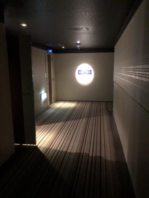 HOTEL Luxe（リュクス）(宇都宮市/ラブホテル)の写真『3階 廊下』by サトナカ