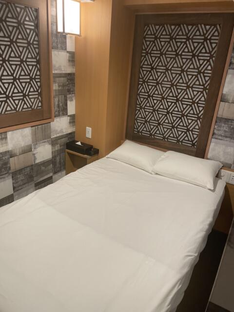 HOTEL OPERA (オペラ)(新宿区/ラブホテル)の写真『303号室　ベッド他』by YP
