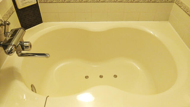 イーアイ五反田(品川区/ラブホテル)の写真『502号室 バスルーム浴槽』by 午前３時のティッシュタイム