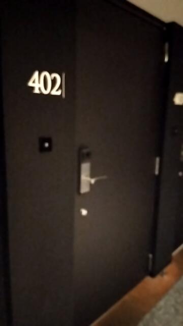 FABULOUS(ファビュラス)(立川市/ラブホテル)の写真『402号室（ドアはカードキーで解錠）』by ＪＷ