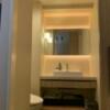 HOTEL ROY（ロイ）(横浜市南区/ラブホテル)の写真『501号室　洗面台とトイレ』by 東京都