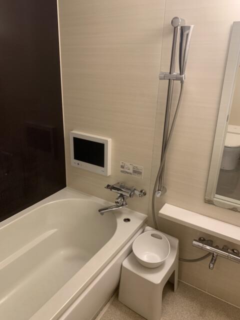 HOTEL ROY（ロイ）(横浜市南区/ラブホテル)の写真『501号室　浴室シャワー』by 東京都