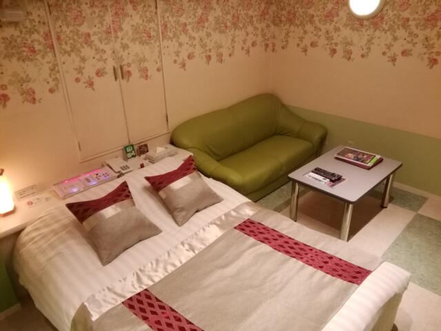 HOTEL P’s resort(豊島区/ラブホテル)の写真『501号室、部屋入口奥から。(23,8)』by キジ