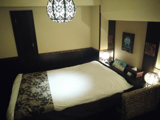HOTEL COCO BALI（ココバリ）(渋谷区/ラブホテル)の写真『403号室 ベッド』by なめろう