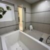 ホテル ウォーターゲート浜松(浜松市/ラブホテル)の写真『311号室　浴室』by ま〜も〜る〜