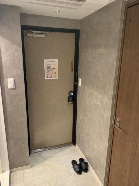 Bella ホテル (ベラホテル)(豊島区/ラブホテル)の写真『111号室　室内から玄関側を臨む。』by 東京都