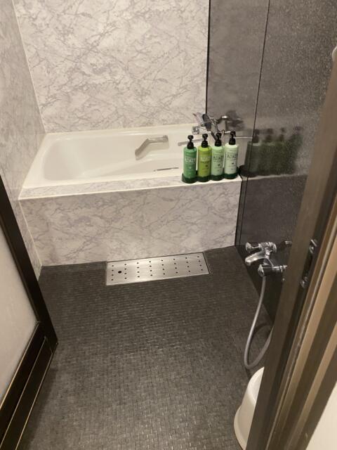 HOTEL Bless（ブレス)(新宿区/ラブホテル)の写真『202号室　浴室』by たんげ8008