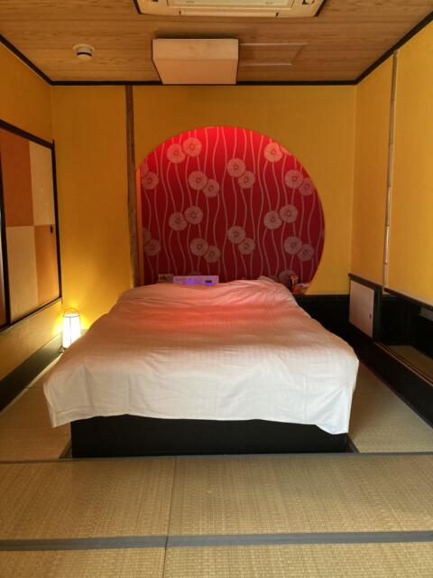 HOTEL  YAYAYA弐番館(台東区/ラブホテル)の写真『401号室　ベット』by ワーカー