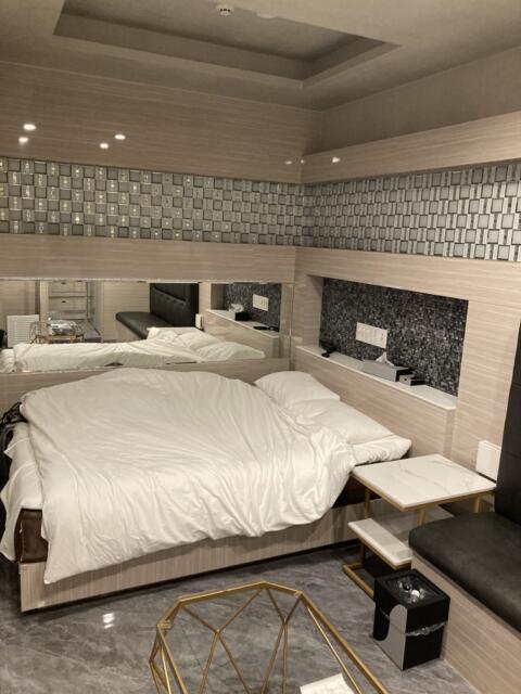 HOTEL QUEEN ANNEX(クイーン アネックス)(新宿区/ラブホテル)の写真『101号室　ベッド』by ワーカー