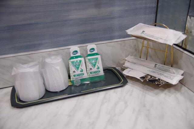 HOTEL STATION スクエア(台東区/ラブホテル)の写真『505号室　洗面台のアメニティ②』by マーケンワン