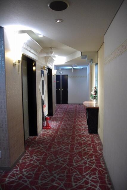 HOTEL STATION スクエア(台東区/ラブホテル)の写真『5階廊下』by マーケンワン