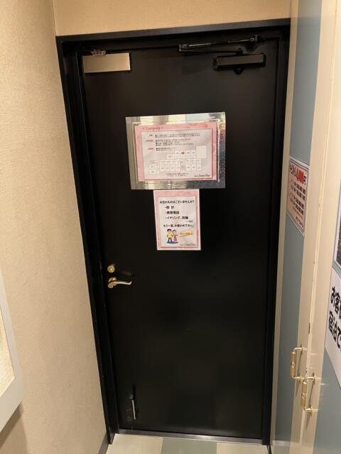 ホテル サムタイム(加古川市/ラブホテル)の写真『203号室　玄関』by 神戸のりんごちゃん