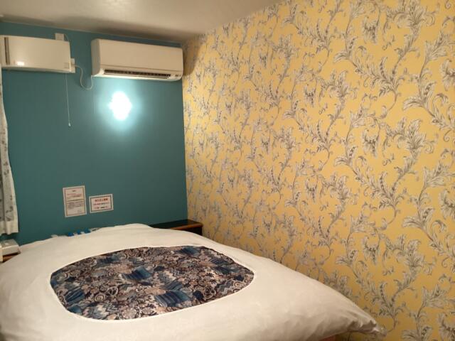 ホテルシティ(立川市/ラブホテル)の写真『101号室 お部屋入口から見た室内』by ACB48