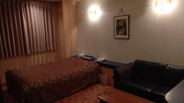 HOTEL LUMIERE（ルミエール）(渋谷区/ラブホテル)の写真『306号室、お部屋全景①』by Sparkle