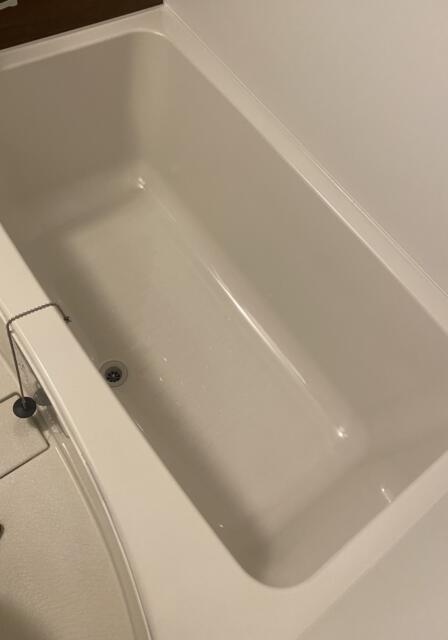 HOTEL MOND　大宮(さいたま市大宮区/ラブホテル)の写真『A402号室(浴室浴槽)』by こねほ