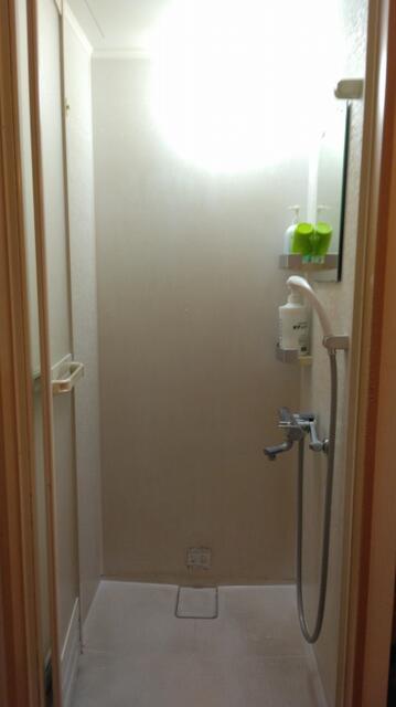 レンタルルーム ROOMS(新宿区/ラブホテル)の写真『3号室 シャワー室』by _Yama