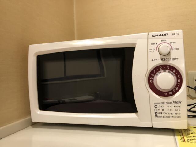 HOTEL アムール(台東区/ラブホテル)の写真『202号室　電子レンジはあると便利』by みこすりはん