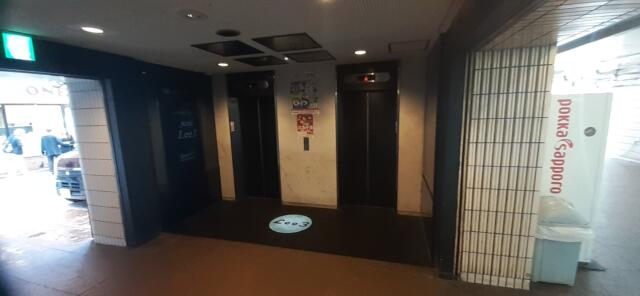 レンタルルーム bloom(ブルーム)(新宿区/ラブホテル)の写真『１階エレベーターその2』by panchiras