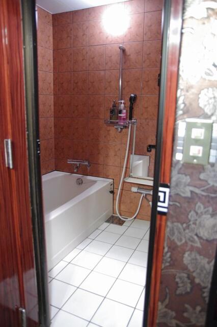モティー(渋谷区/ラブホテル)の写真『304号室　浴室』by マーケンワン