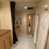 HOTEL STELLATE(ステラート)(新宿区/ラブホテル)の写真『202号室、部屋着、奥のドアがトイレ』by トマトなす