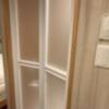 HOTEL OPERA (オペラ)(新宿区/ラブホテル)の写真『501号室　洗面、トイレ　シャワーブースへの扉』by angler