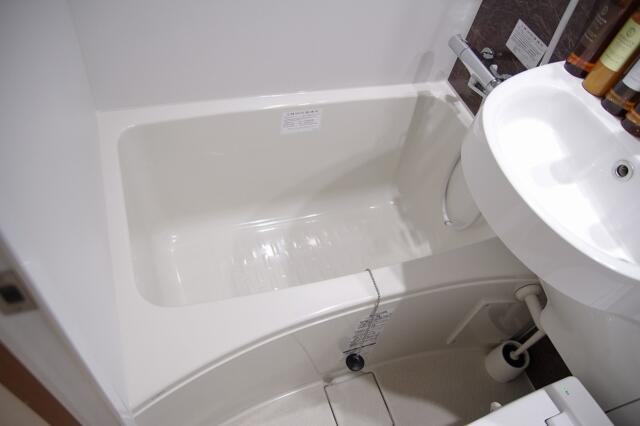 HOTEL MOND　大宮(さいたま市大宮区/ラブホテル)の写真『B402号室　浴槽』by マーケンワン