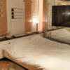 ラモード新宿(新宿区/ラブホテル)の写真『211号室 ベッド周辺（４）』by 午前３時のティッシュタイム
