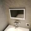 HOTEL ZAFIRO RESORT (サフィロリゾート)(横浜市西区/ラブホテル)の写真『705号室、浴室TVがあります。(23,10)』by キジ