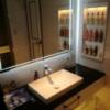 HOTEL ZAFIRO RESORT (サフィロリゾート)(横浜市西区/ラブホテル)の写真『705号室、洗面所です。(23,10)』by キジ