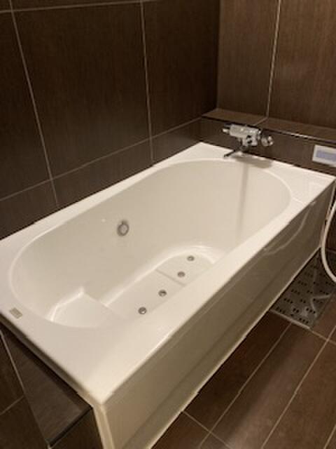 HOTEL CORE 池袋(豊島区/ラブホテル)の写真『503号室浴室』by yamasada5