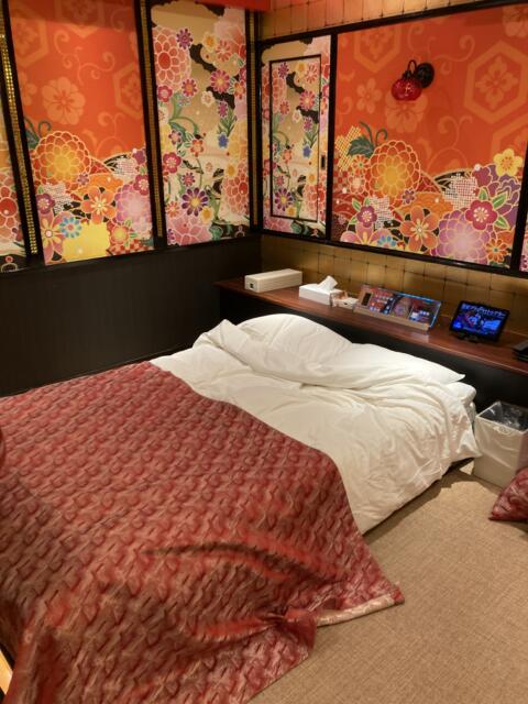 ラピア(新宿区/ラブホテル)の写真『207号室　ベット周辺』by ワーカー