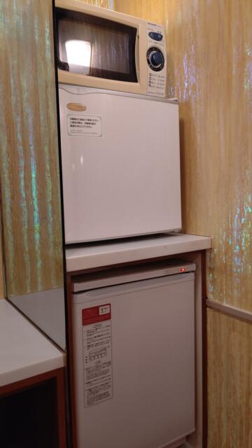 カップルズインハッピー(松戸市/ラブホテル)の写真『403号室、電子レンジ、持ち込み用冷蔵庫、有料冷蔵庫』by Sparkle