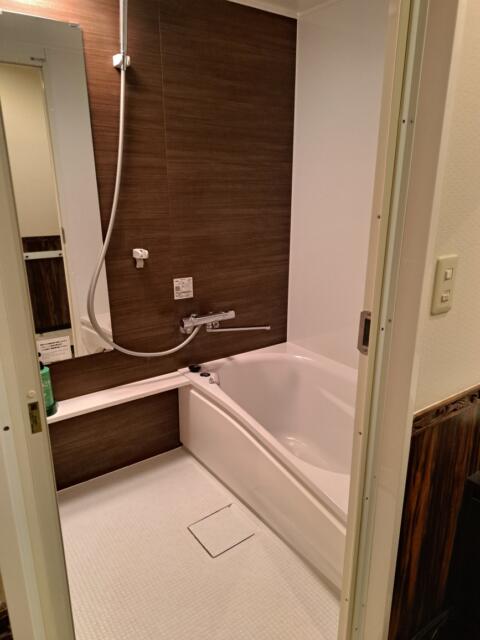 池袋グランドホテル(豊島区/ラブホテル)の写真『４０２号室　浴室』by 性欲全開