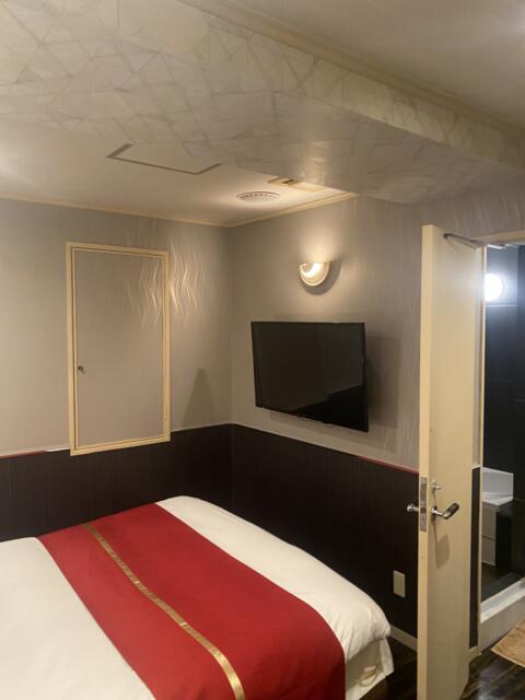HOTEL CORE 池袋(豊島区/ラブホテル)の写真『302号室(左手前から奥)』by こねほ