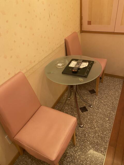 OAK（オーク）(大田区/ラブホテル)の写真『503号室(イス、テーブル)』by こねほ