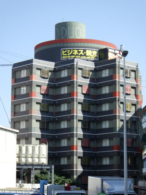 ホテル DUO-M （デュオエム）(福岡市中央区/ラブホテル)の写真『昼の外観（南西から）』by ホテルレポったー