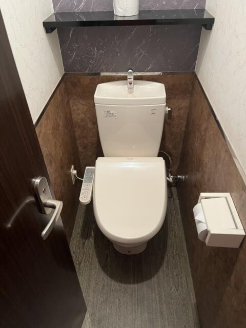 センチュリー(千葉市中央区/ラブホテル)の写真『305号室　トイレ』by ニーソ