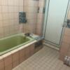 ホテル WE2（ウィツー）(千葉市稲毛区/ラブホテル)の写真『601 浴室と非常ドア』by festa9