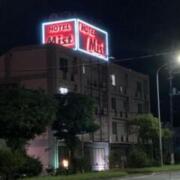 HOTEL Mist（ミスト）(千葉市中央区/ラブホテル)の写真『夜の外観』by まさおJリーグカレーよ