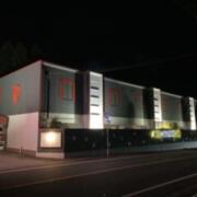 LUNAPARK CUBE（ルナパークキューブ）(八街市/ラブホテル)の写真『夜の外観』by まさおJリーグカレーよ