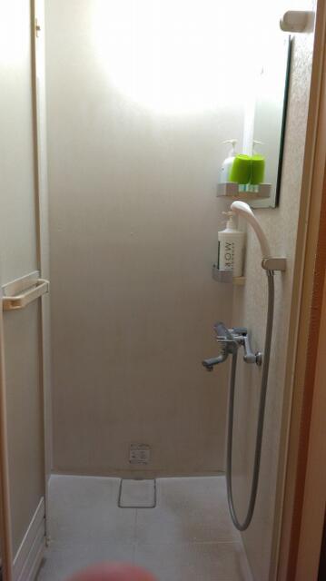 レンタルルーム ROOMS(新宿区/ラブホテル)の写真『3号室 シャワー室』by _Yama