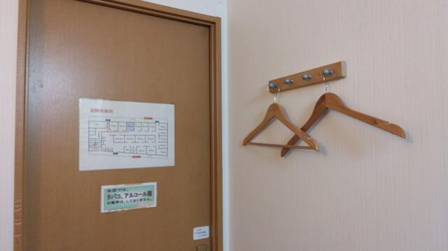 レンタルルーム ROOMS(新宿区/ラブホテル)の写真『3号室 入口付近』by _Yama