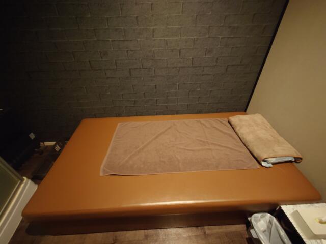 レンタルルーム バラ(荒川区/ラブホテル)の写真『３号室ベッド』by そこそこの人生
