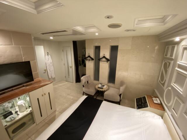 HOTEL STELLATE(ステラート)(新宿区/ラブホテル)の写真『503号室、奥から部屋全体』by トマトなす